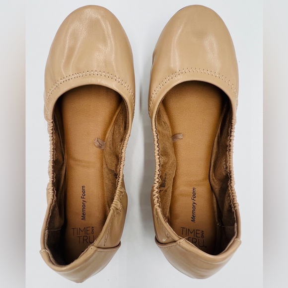 Essentials Women's Belice Ballet Flat - Picture 5 of 6